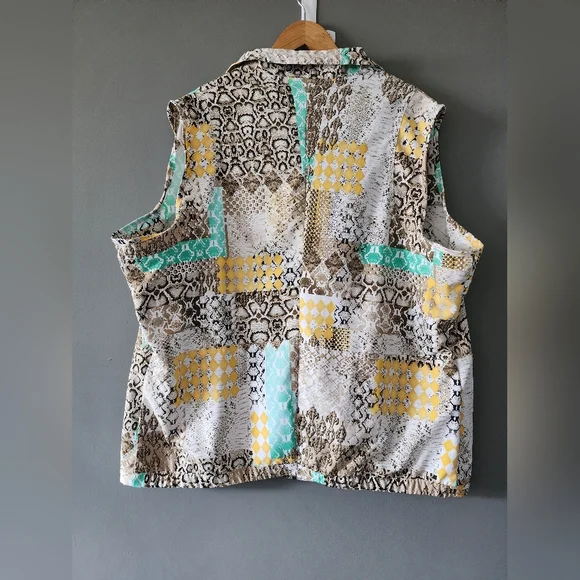 ALIA PLUS SIZE VEST - Picture 7 of 7